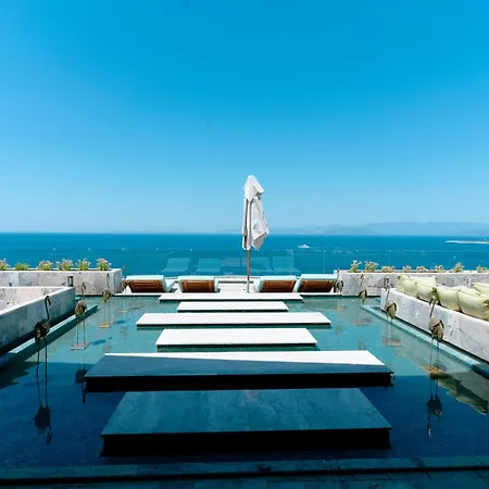 Swissotel Living ホテル 5*