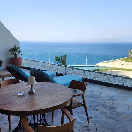Swissotel Living מלון 5*