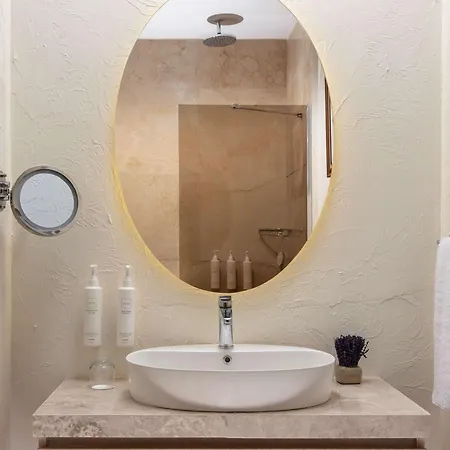 Swissotel Living 5*