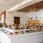 Swissôtel Living 5*