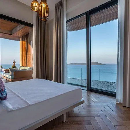 Swissotel Living 5*