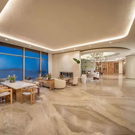 Swissotel Living 5*